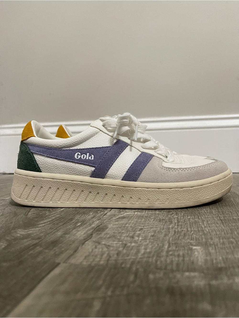 Gola Grand Slam Trident White Sneaker with periwinkle Stripes